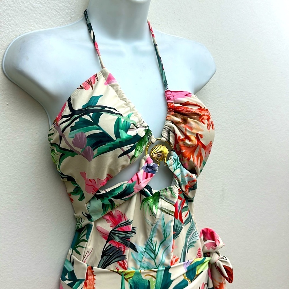 Tropical Print Halter Swimwear - Picture 2 of 7